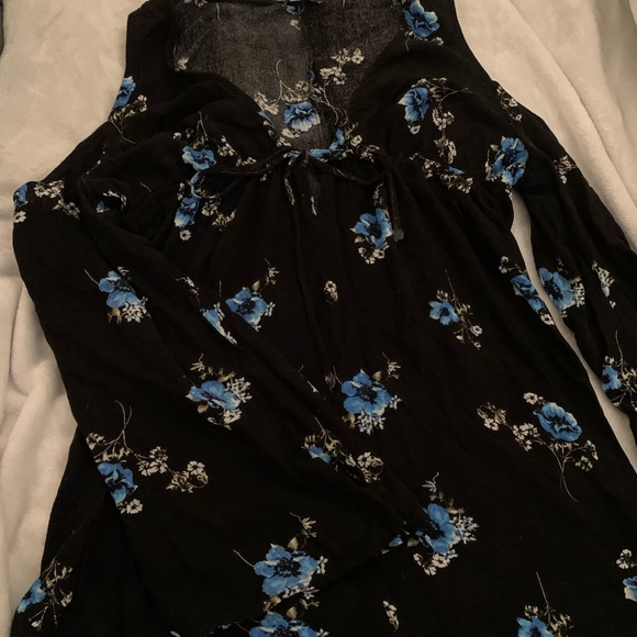 Dress - Picture 4 of 4